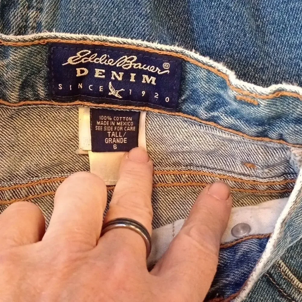 Eddie Bauer size 6, lot of two pairs, women's jeans (Jea035, 036)